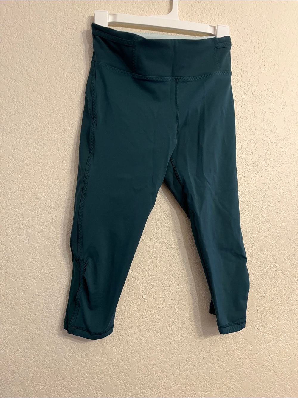 lululemon athletica Teal Cropped Performance Leggings - Picture 5 of 5